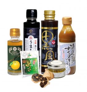 les produits aphrodisiaques chez umami : sauce à l'huitre, ail noir, yuzu kosho et sirop de gingembre maturé