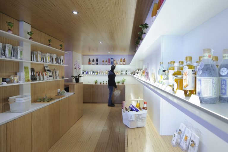 partie épicerie du matcha café