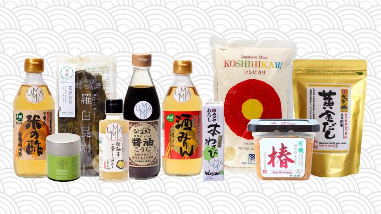 packshot de produits japonais sur fond de vagues japonaises motif gris
